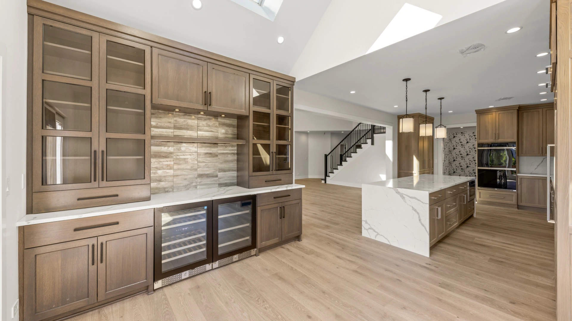 hero modern and luxurious kitchen